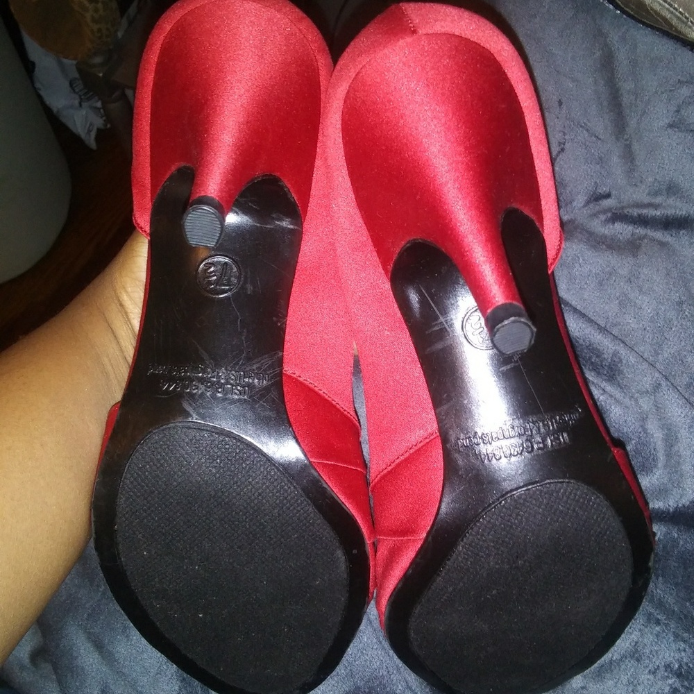 Target red pumps - Picture 3 of 4